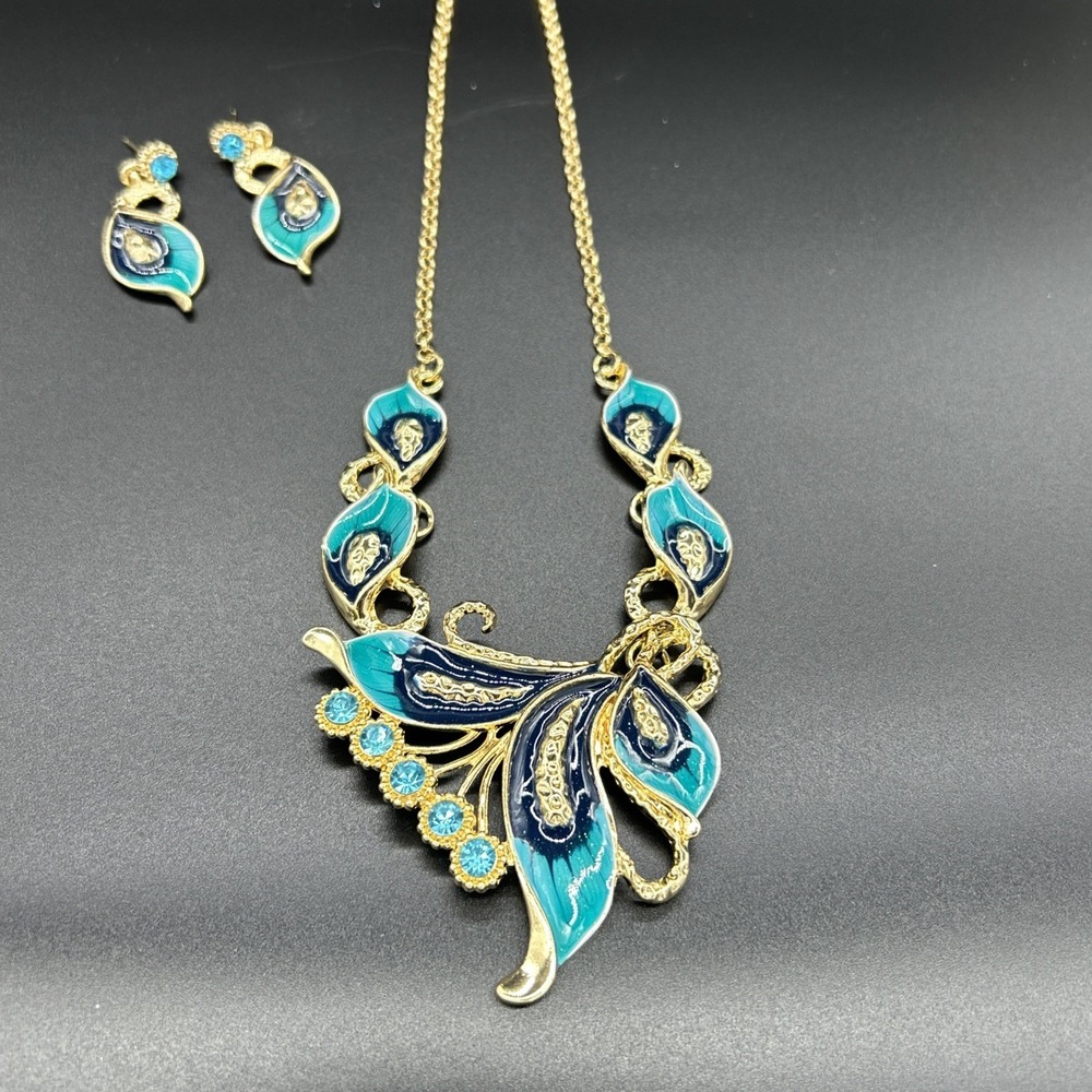 Teal Blue Necklace & Earrings Set w/blue Rhinestones Floral Design